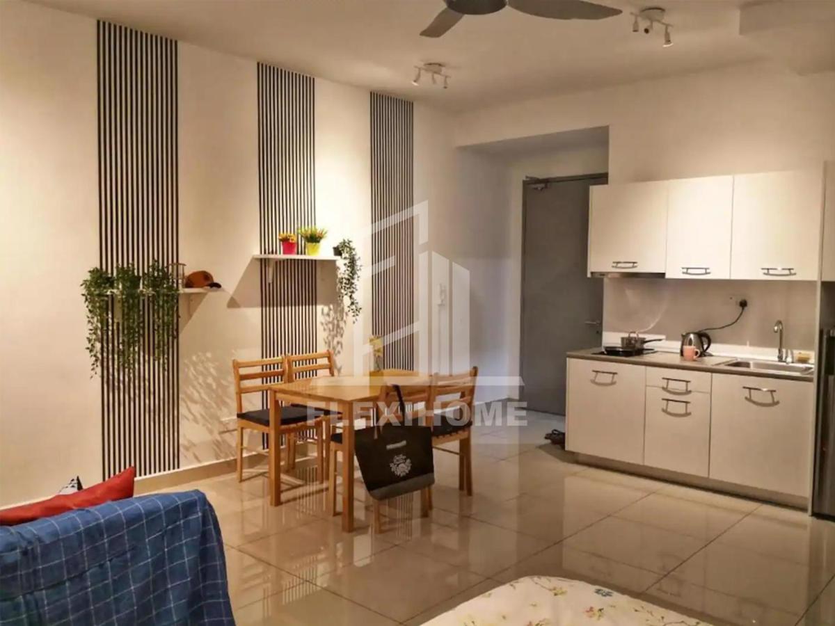 Colour-Theme Designed, Private Studio Home, Cybersquare 27B Cyberjaya, Flexihome-MY - Housity