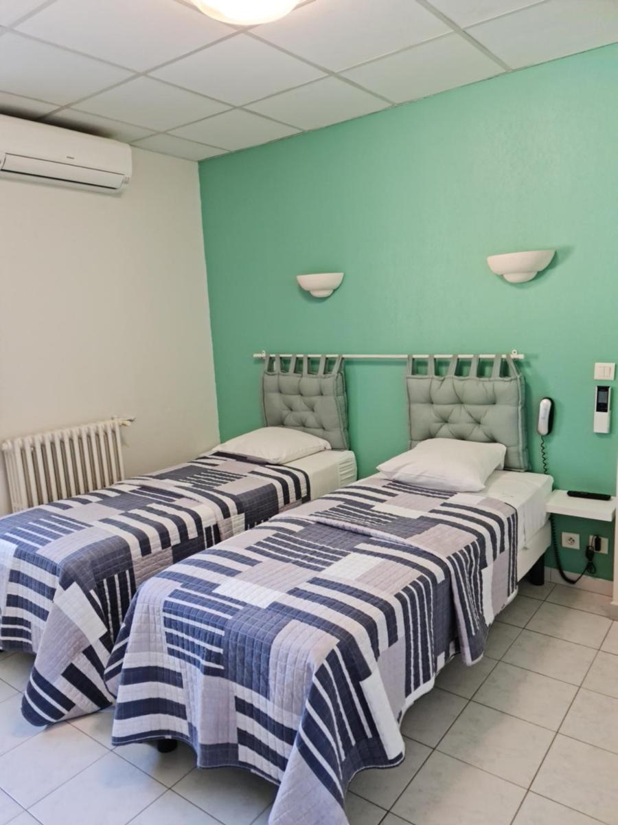 Carry Hotel - Housity