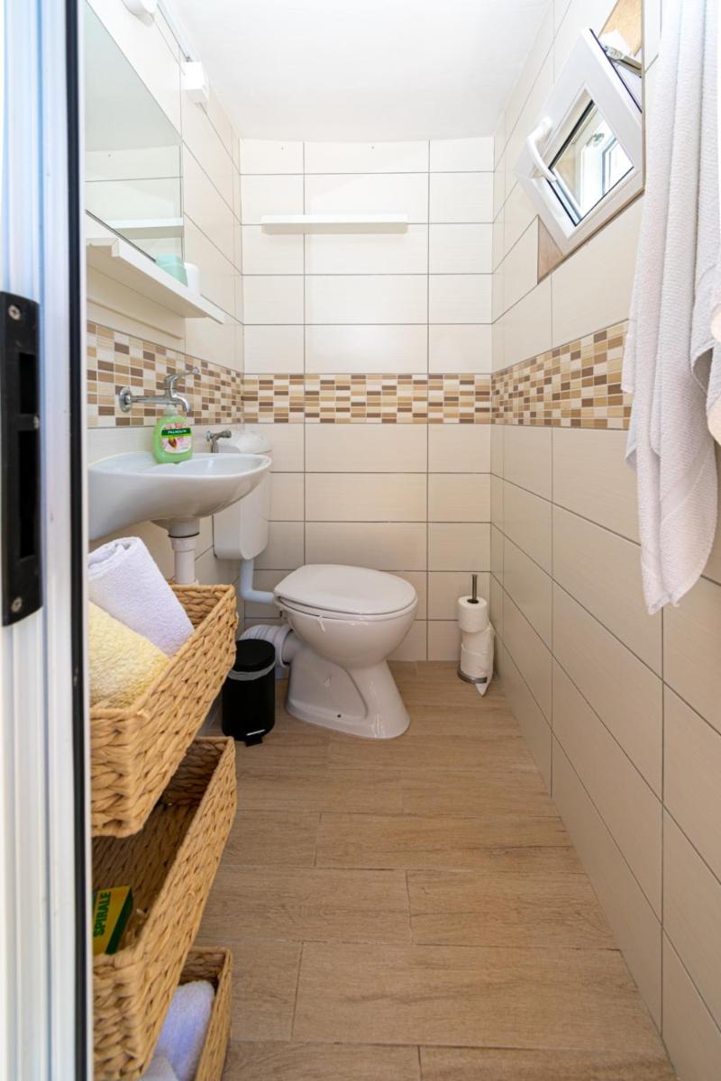 Seaside house for families with children Cove Sveti Ante, Pasman - 19467 - Housity