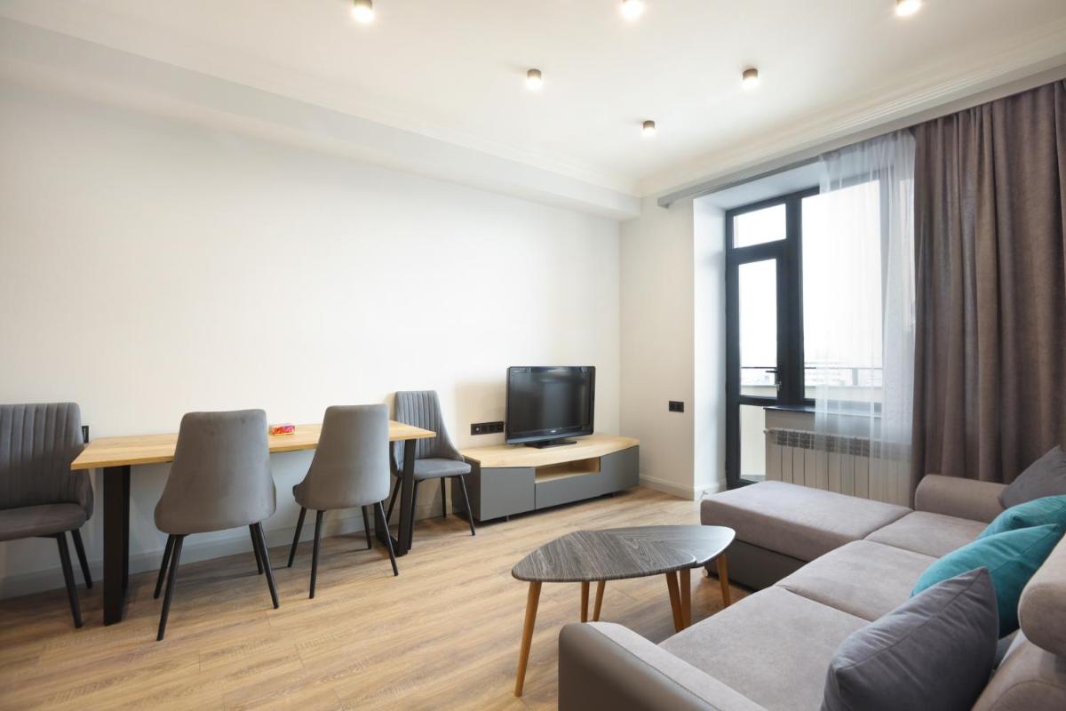 Suitetrails - Stay Inn Apartments on Argishti 11