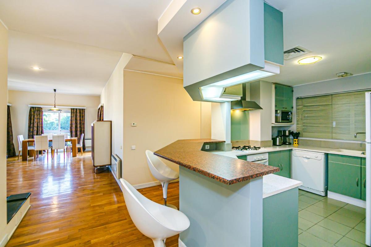 Suitetrails - Vip Apartment Sea View Plaza