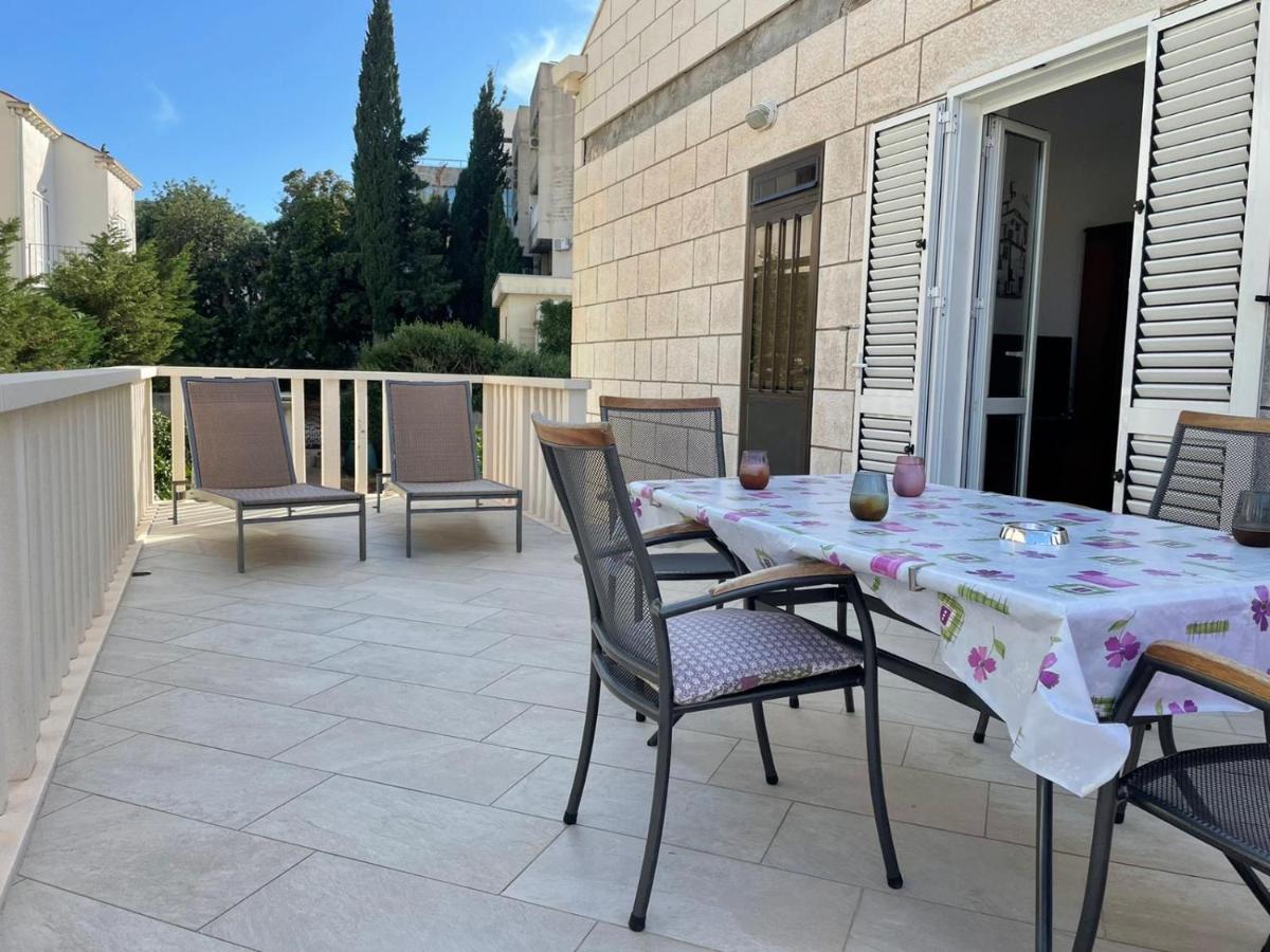Suitetrails - Aida Apartments and Rooms for couples and families FREE PARKING