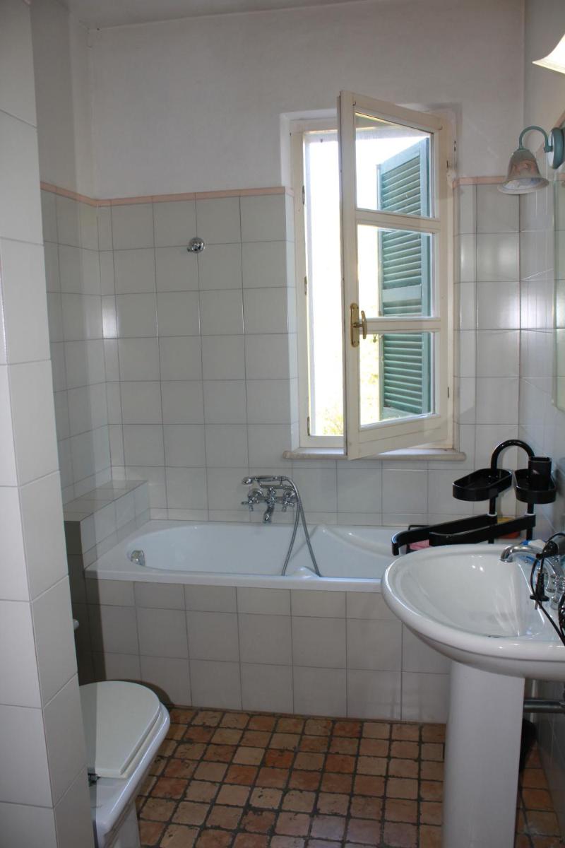 Teramo 1 dall'Adriatico al Gran Sasso con Piscina - Housity