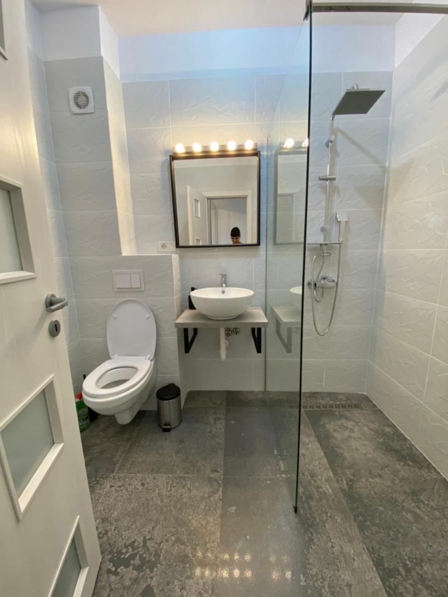 Fly Studios - Housity