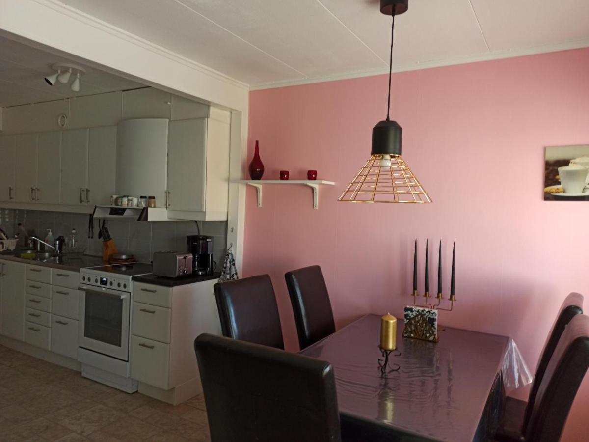 A beautiful room in a quiet townhouse - Housity