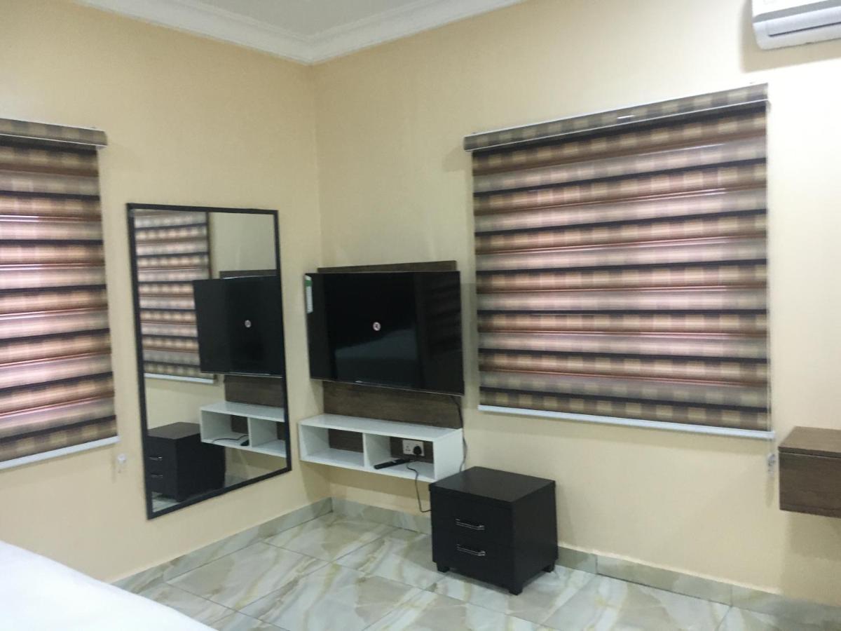 De-Omega Homes One Bedroom Serviced Apartment - Suncity Estate, Galadinmawa Abuja - Hizvo