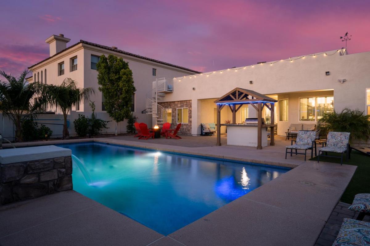 BILTMORE BLISS?Rooftop w/ Mountain/City View, Pool - Housity