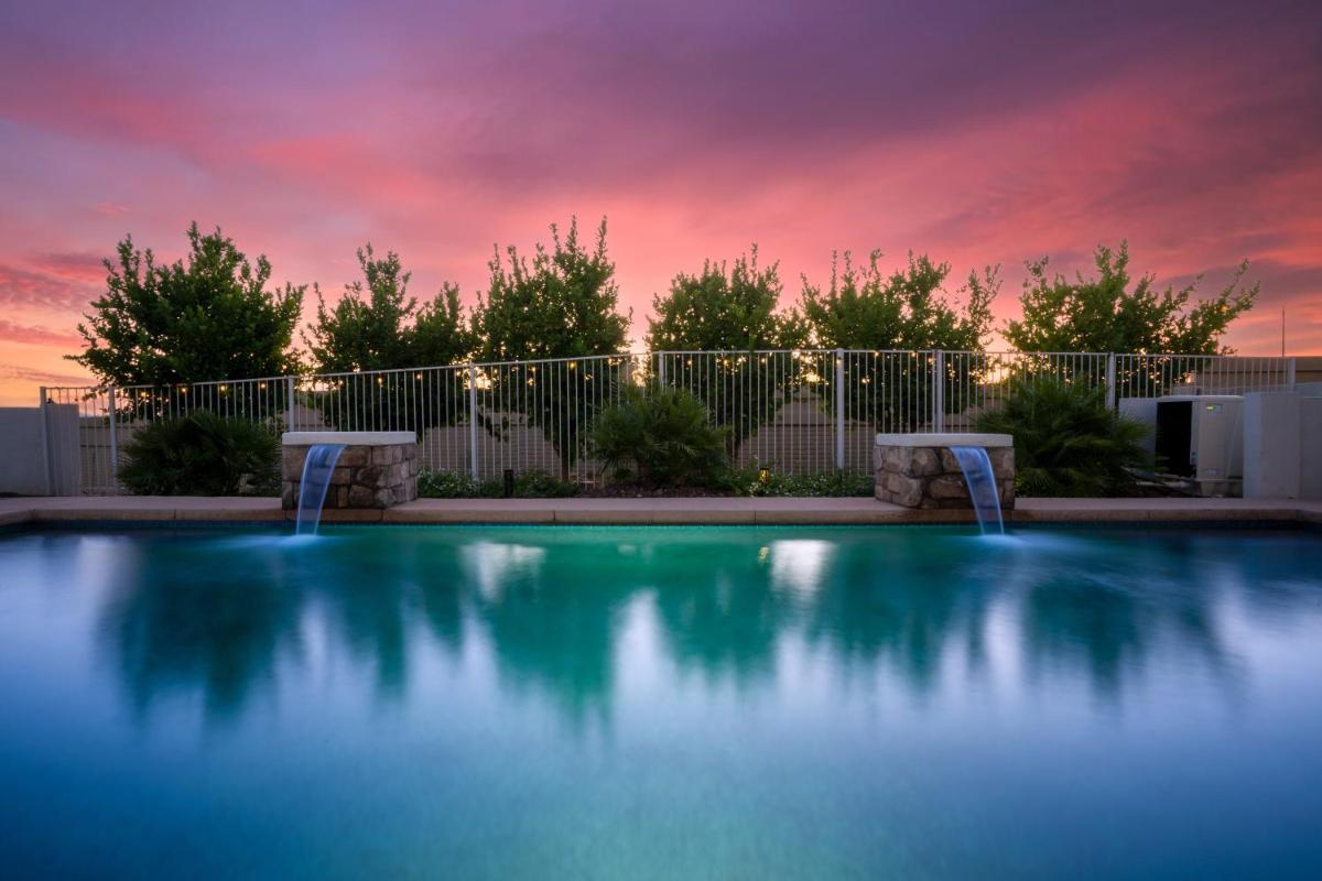 BILTMORE BLISS?Rooftop w/ Mountain/City View, Pool - Housity