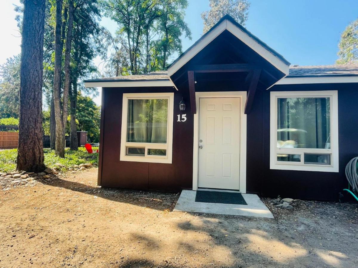 Riverfront Lodging - Housity