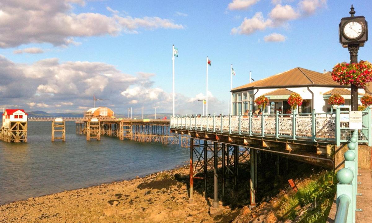 Holiday home Swansea - Housity