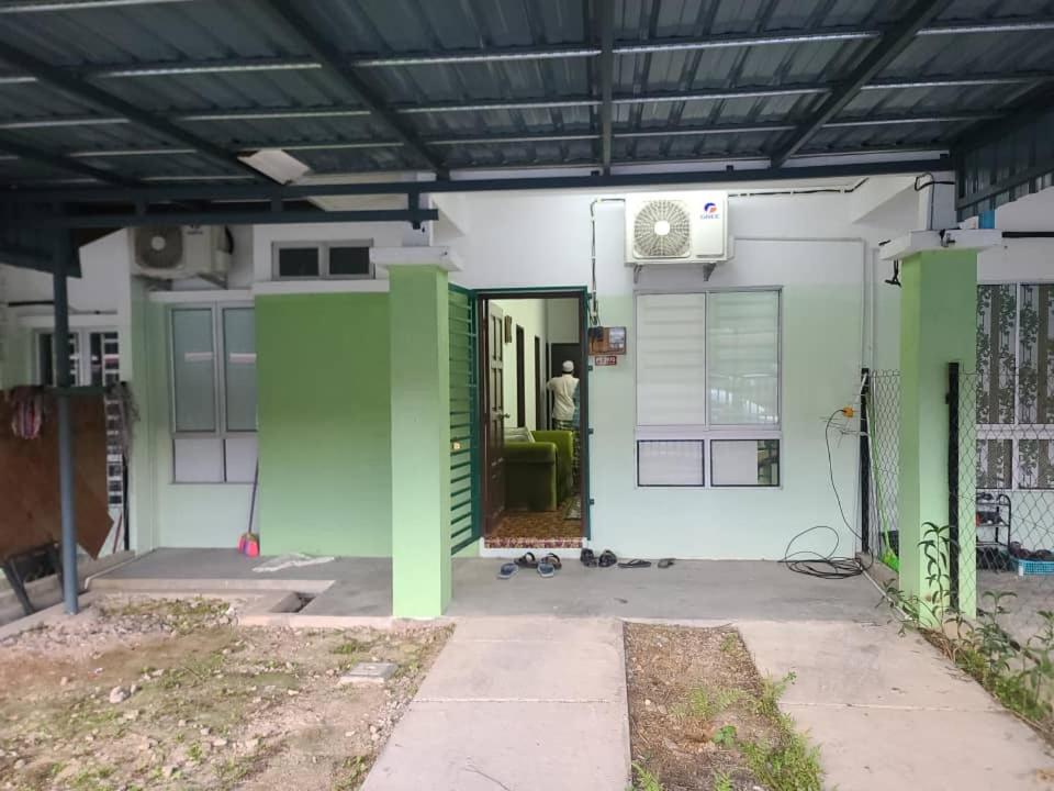 Sobey Laris Homestay KokLanas - Housity