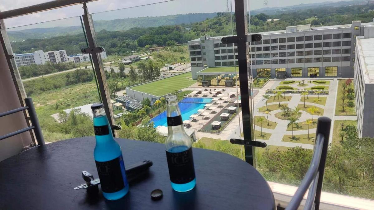 Angeles Clark Sun Valley Condo Good View - Housity