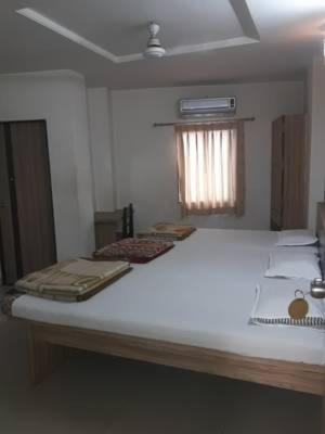 Hotel Pariwar - Housity