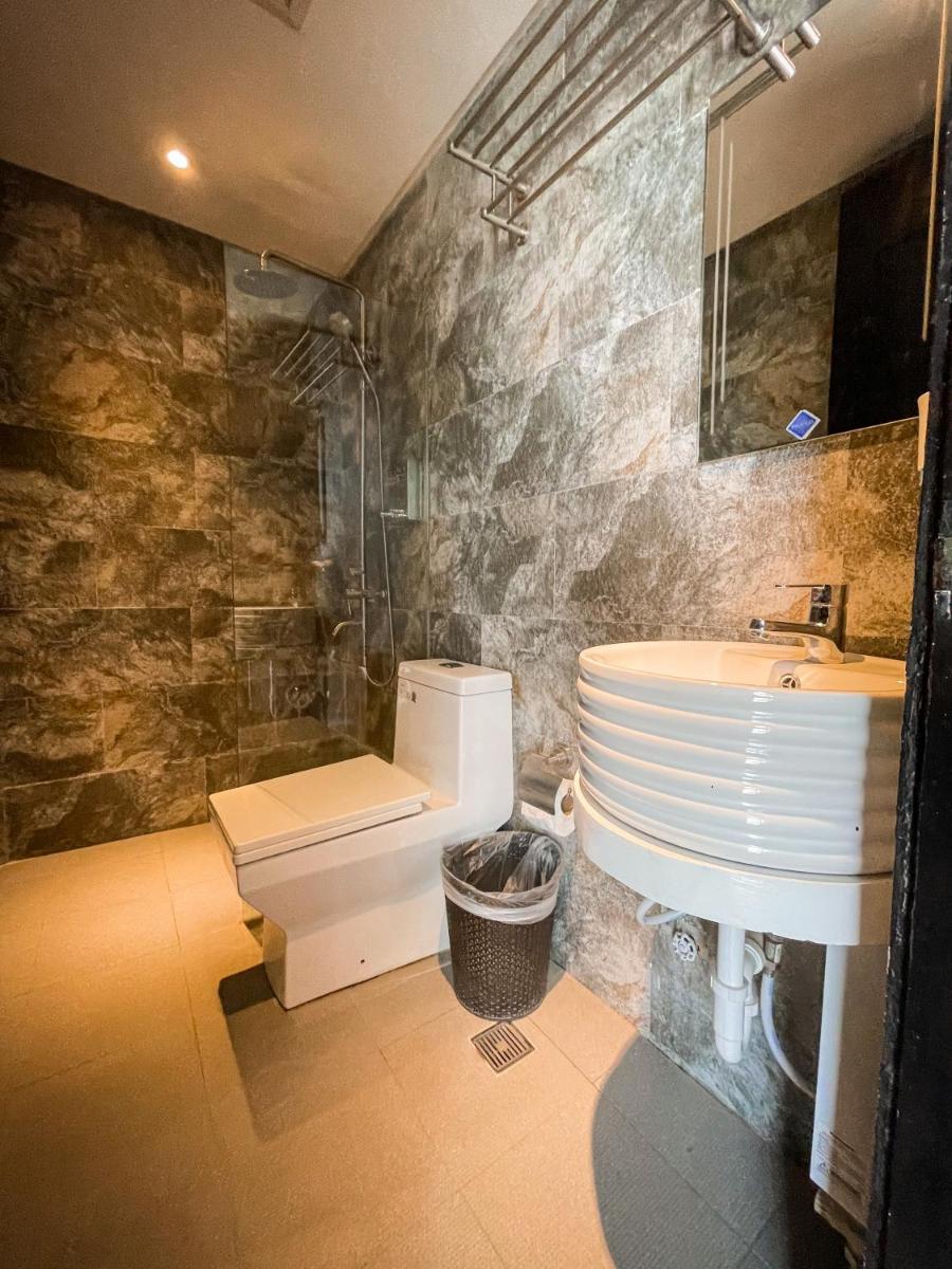 Navarro Hotel - Housity