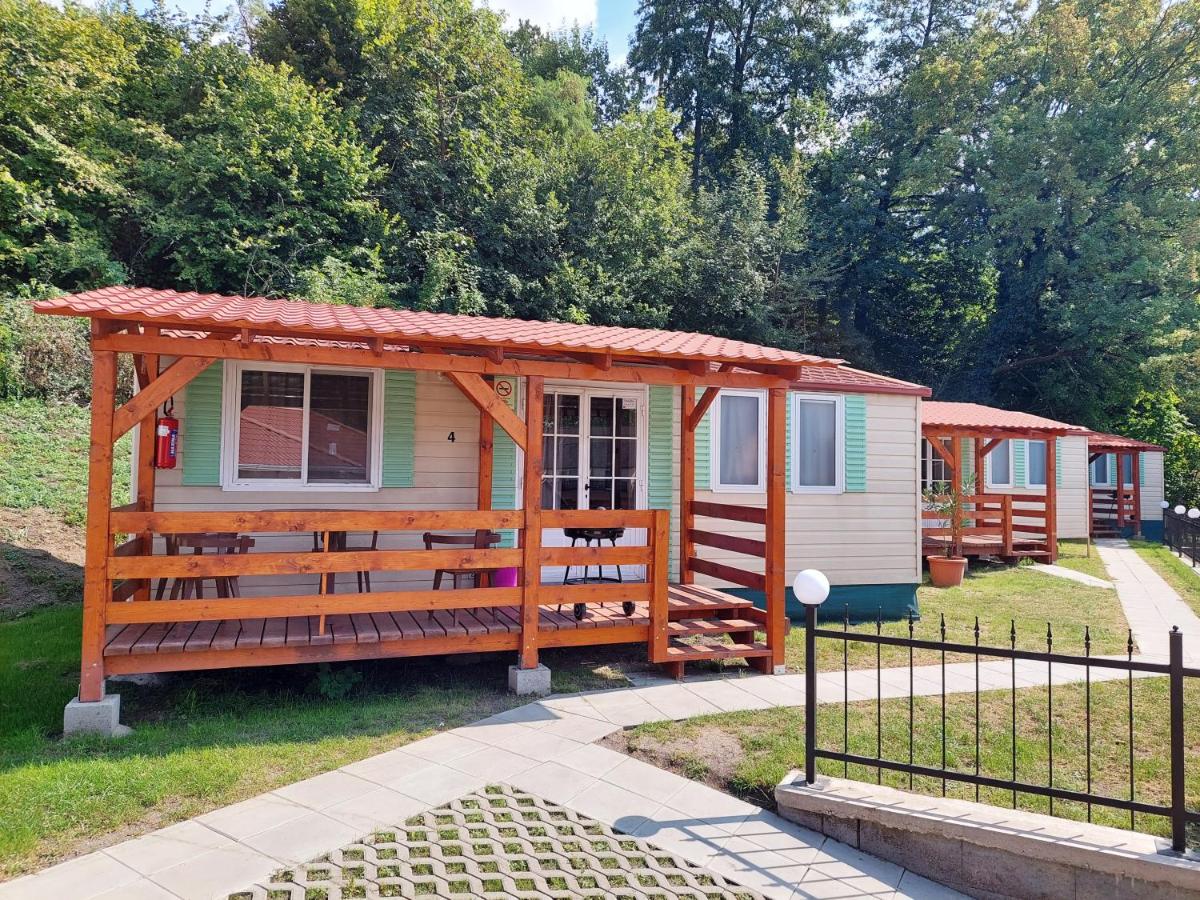 Lipicai Apartmanházak - Housity