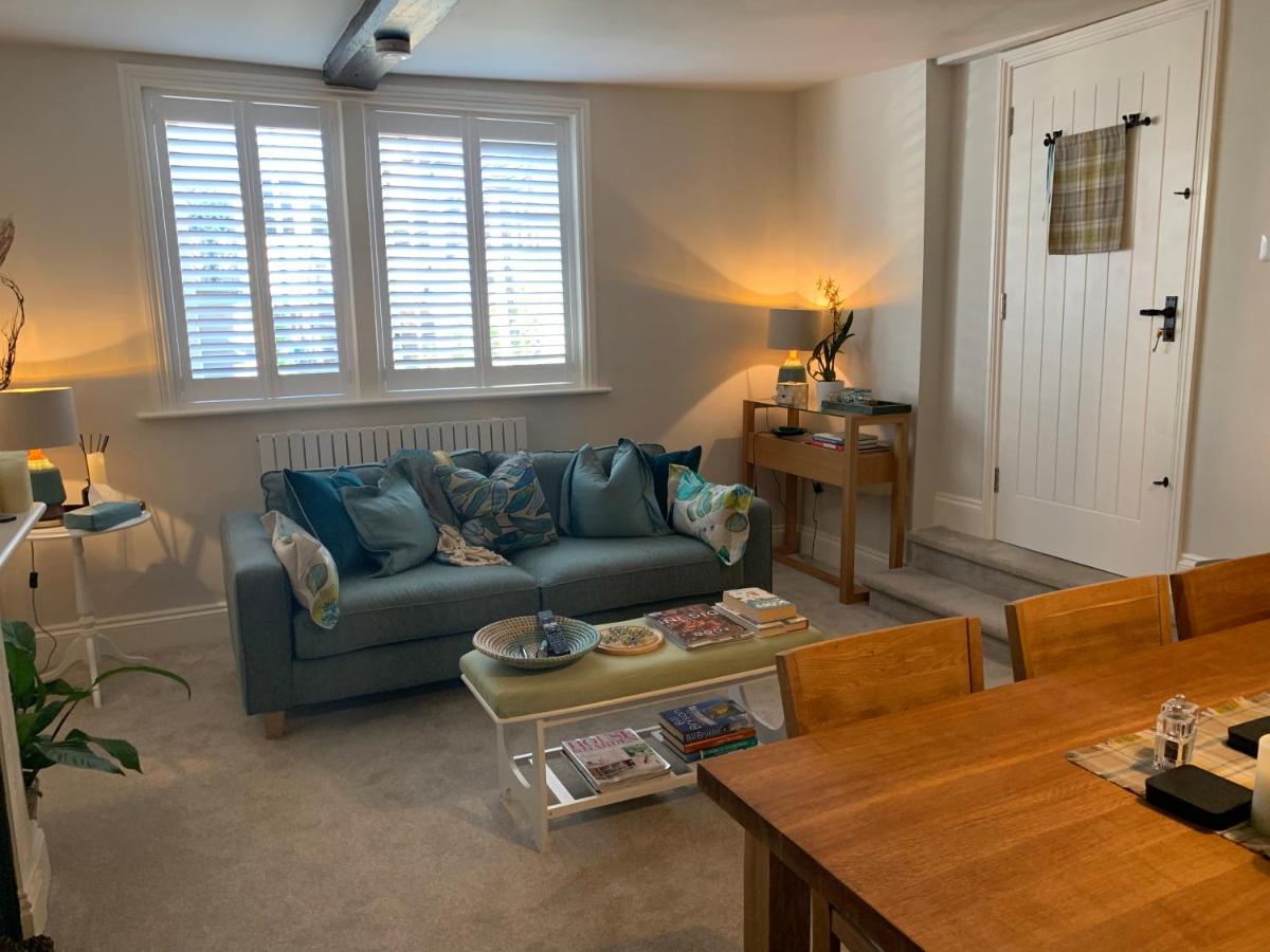 Hideaway Holiday Apartment - Housity