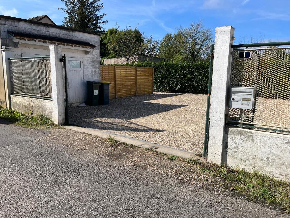 Petite maison avec jardin - Housity