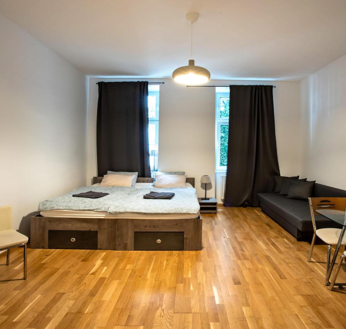 Cozy Designer 1BD Apartment in Heart of Vienna - Housity