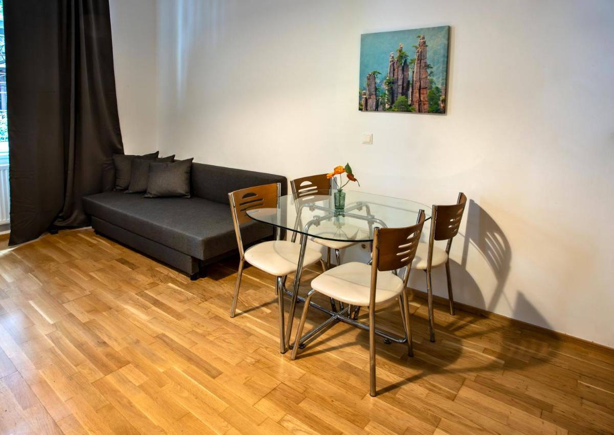 Cozy Designer 1BD Apartment in Heart of Vienna - Housity