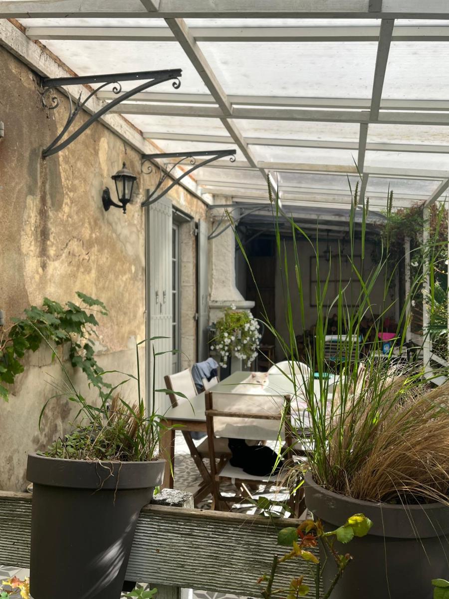 Chambre paisible dans une ancienne bâtisse rénovée - Housity