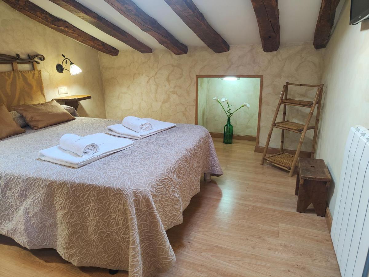 casa vieja tabanera a 8 min de segoia - Housity