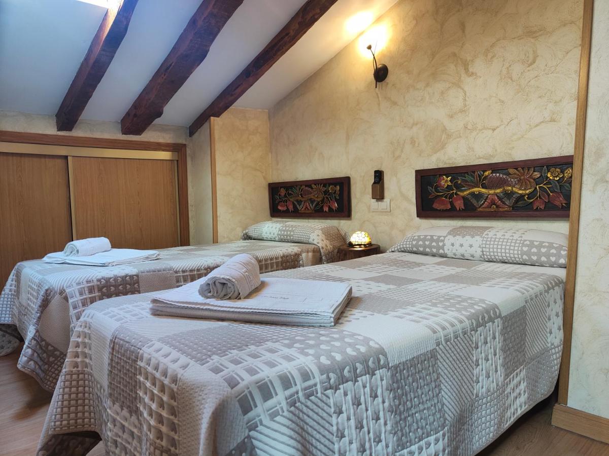 casa vieja tabanera a 8 min de segoia - Housity