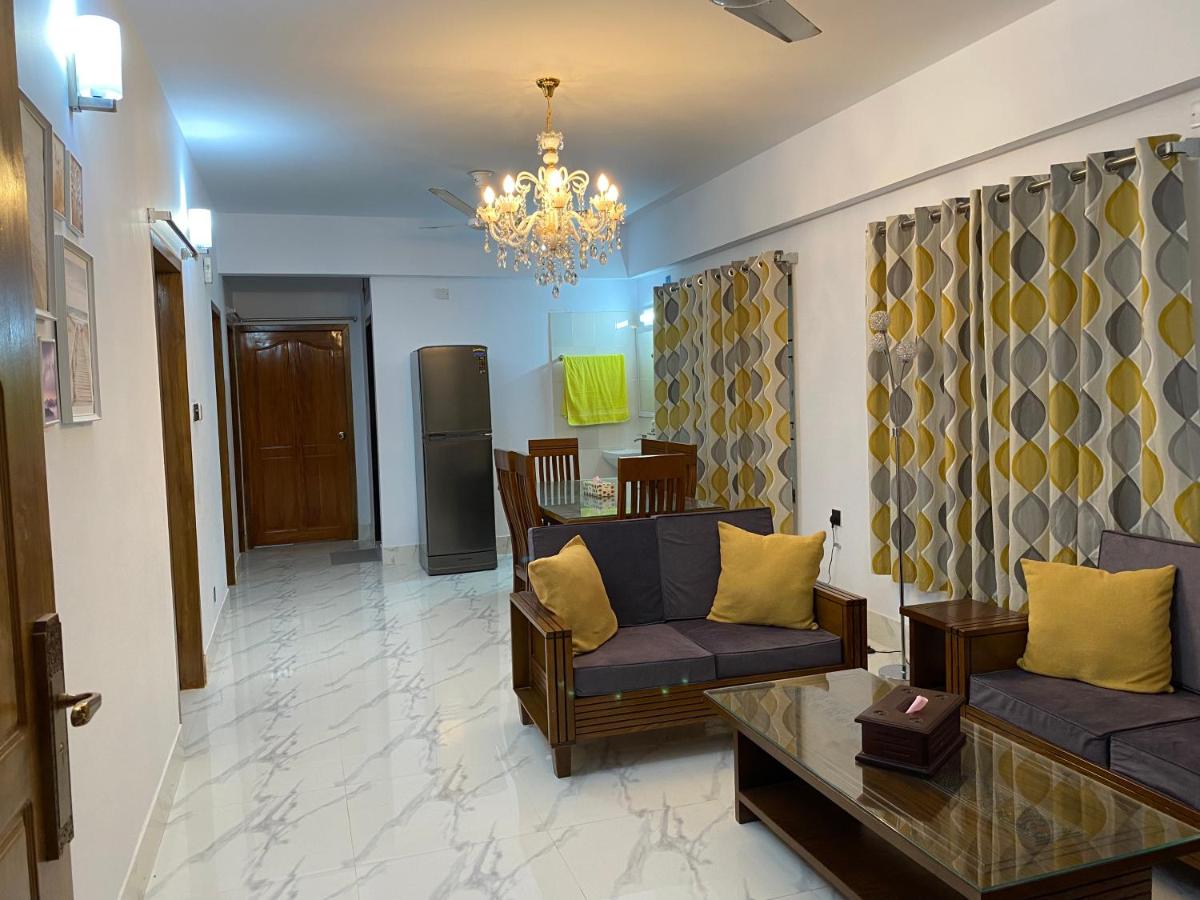 Brand New Hatirjeel Dhaka Air-conditioned Flat - Housity