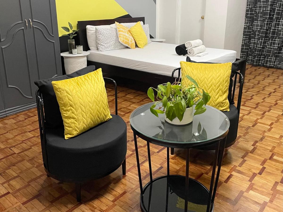 Spacious Studio w/ Netflix across Greenbelt - Housity