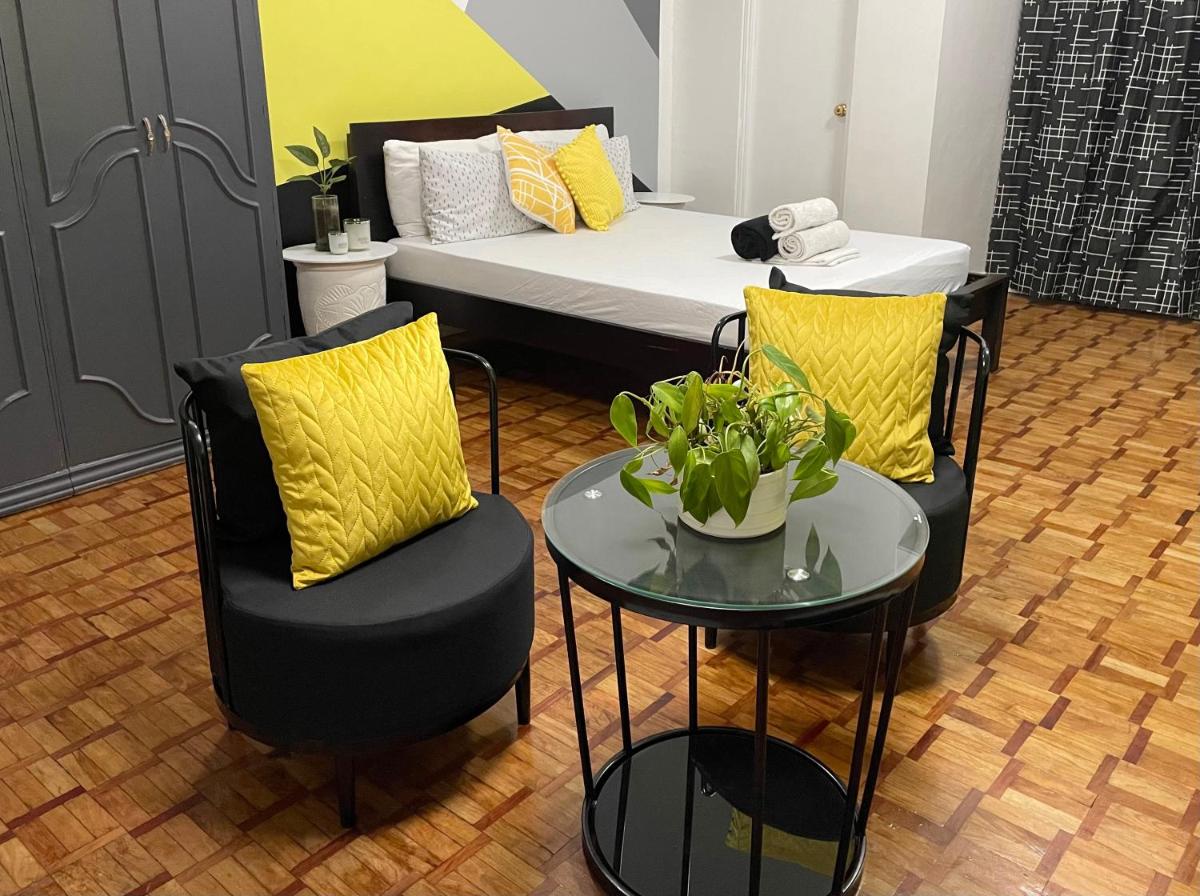 Spacious Studio w/ Netflix across Greenbelt - Housity