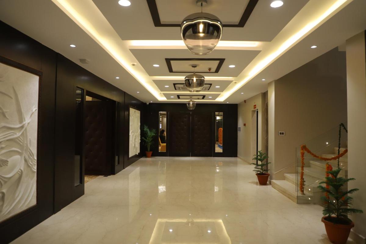 THE ROYAL CLASS HOTEL - Housity
