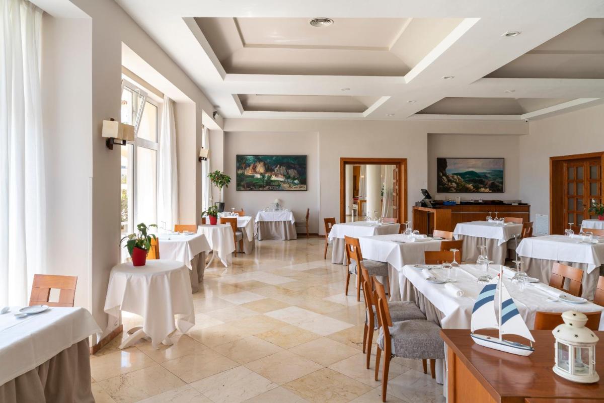 Parador de Jávea - Housity