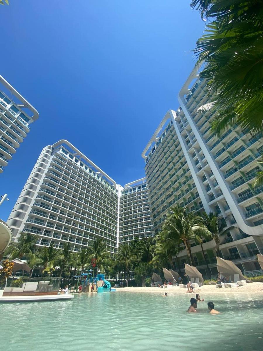 Charming Azure Condo with Wi-Fi plus Netflix - Housity