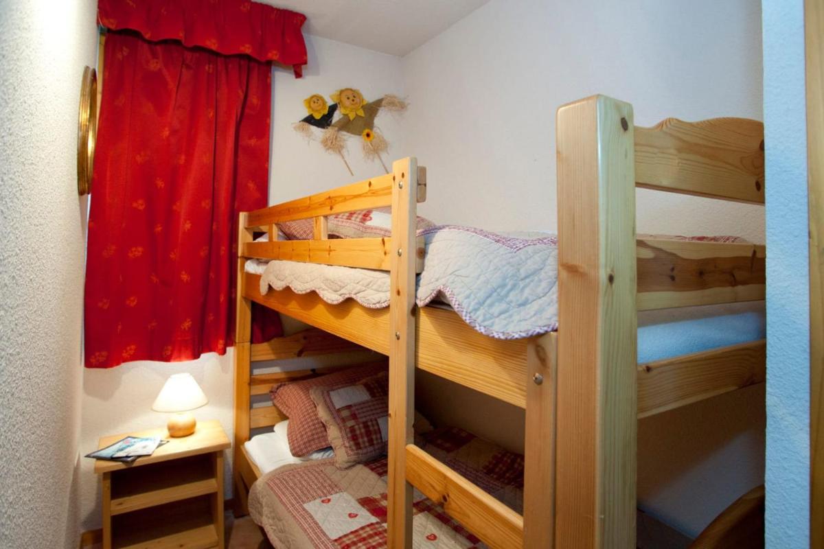 Suitetrails - le signal 105 apartment in residence 50 meters from slopes 4-6 people