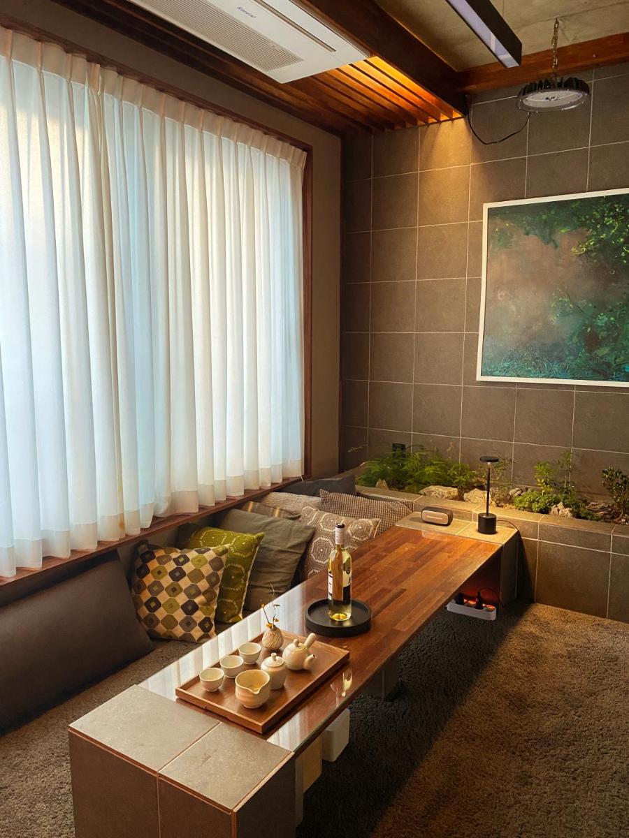 Suitetrails - Viva La Vida - Seochon Private Apartment