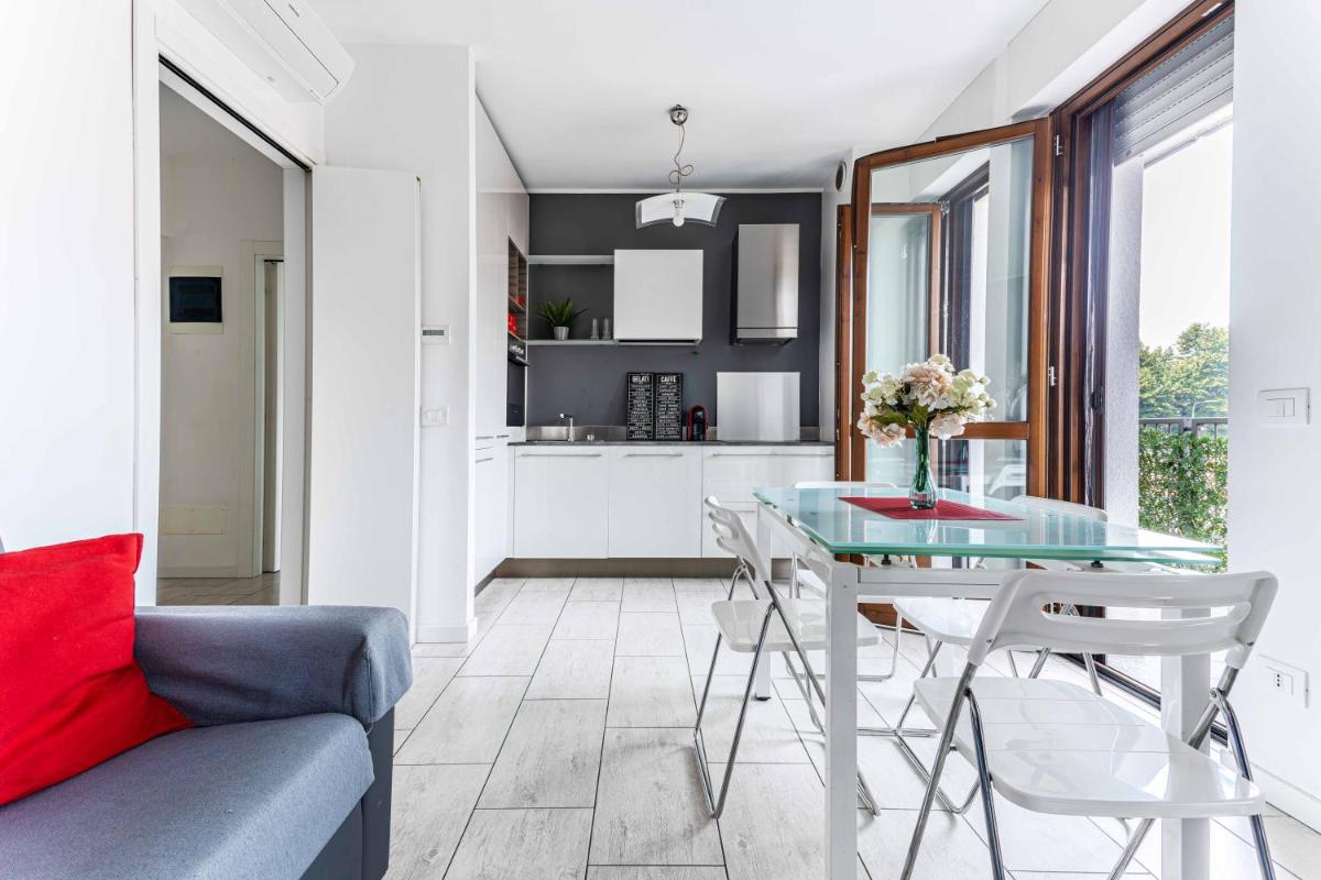 Suitetrails - ALTIDO Cosy 1-bed apartment with balcony