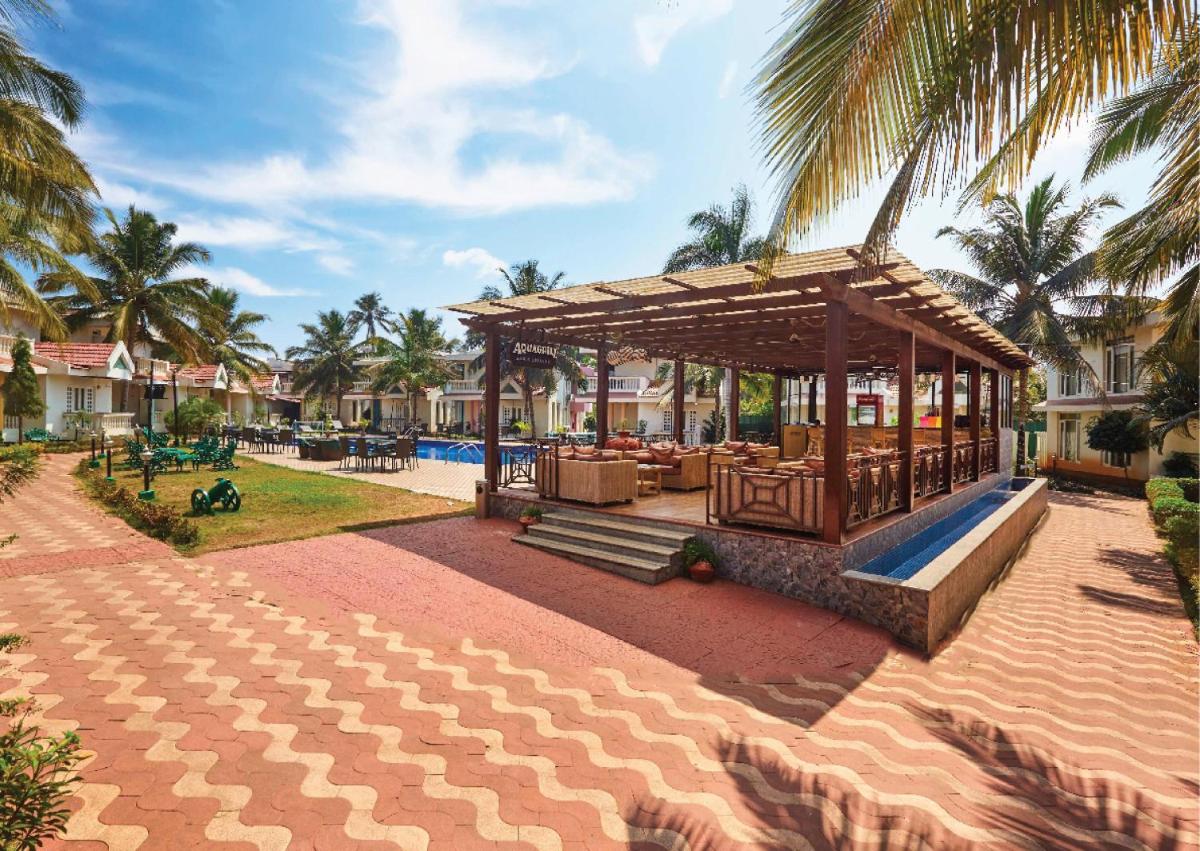 Country Inn Goa Varca Beach - 2 minutes walk to the beach - Housity