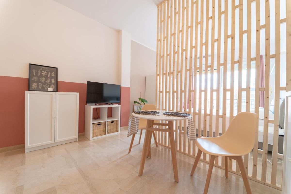Suitetrails - TEODORA SUITE pink