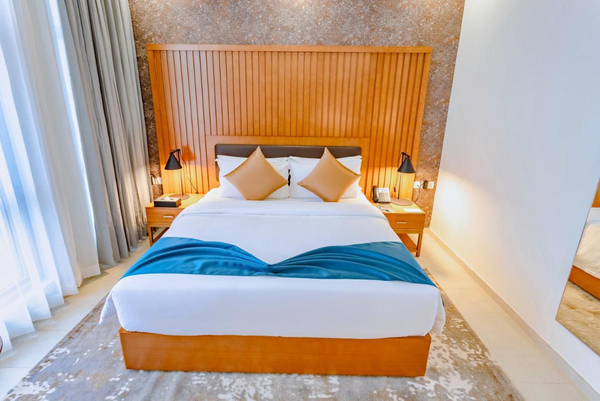 Alisa Hotel Tema - Housity