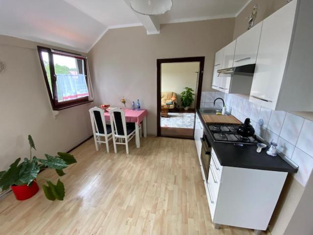 Pokoje Noclegi Milicz Dolina Baryczy - Housity