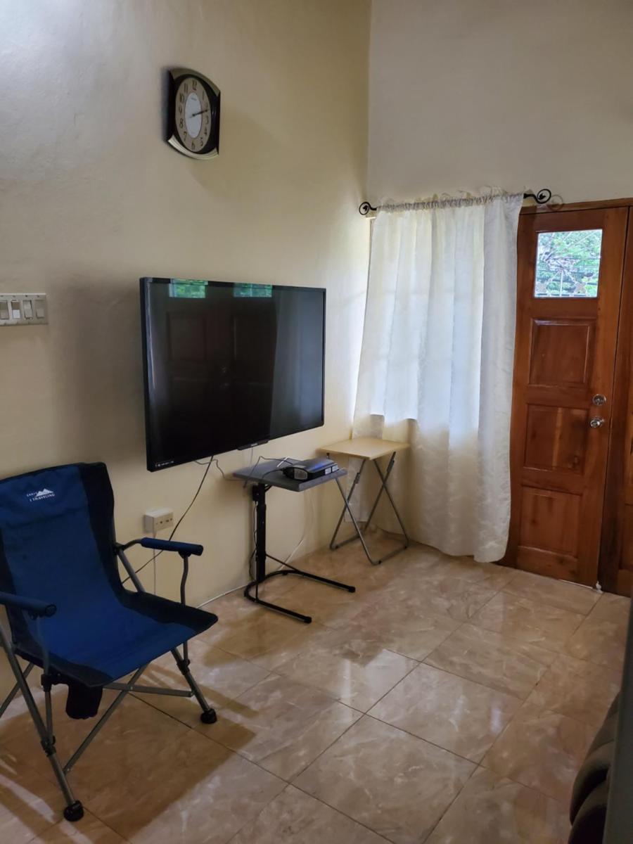 Suitetrails - Wizzy Apartment Portmore