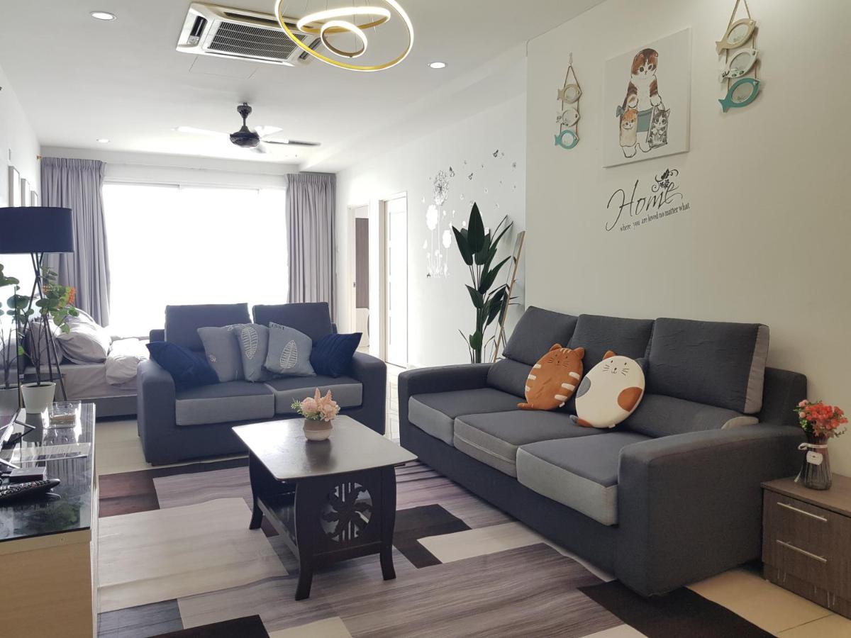 Mansion One Suite by stayCATion Homestay - Hizvo