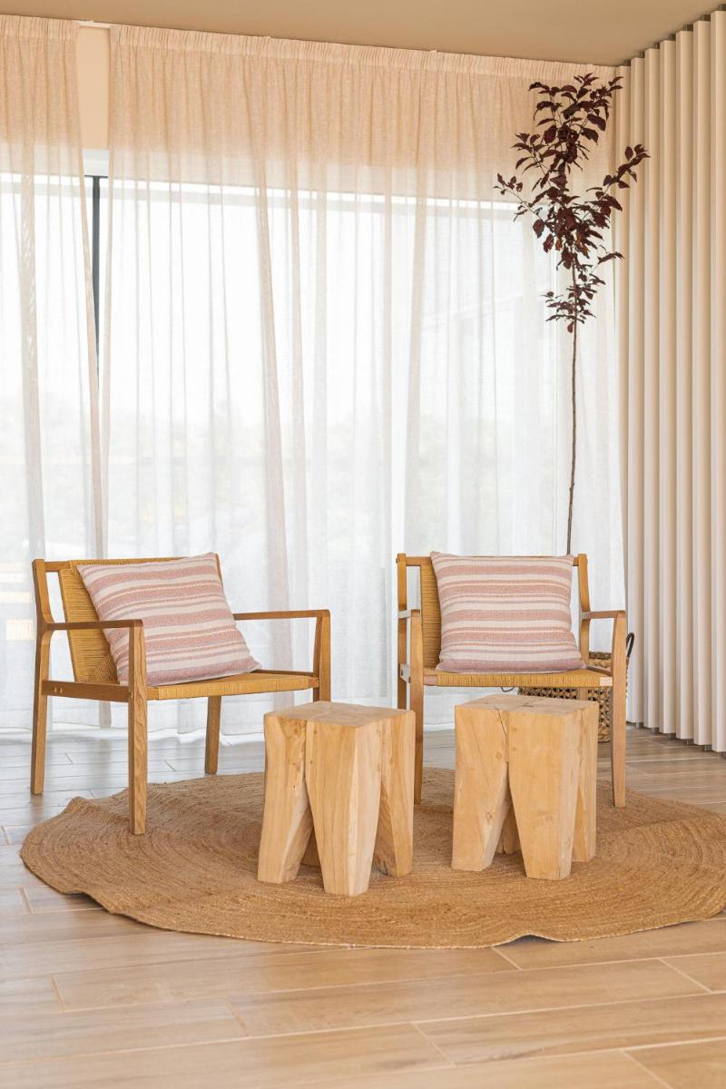 Uma área de estar em Sleep & Nature Hotel