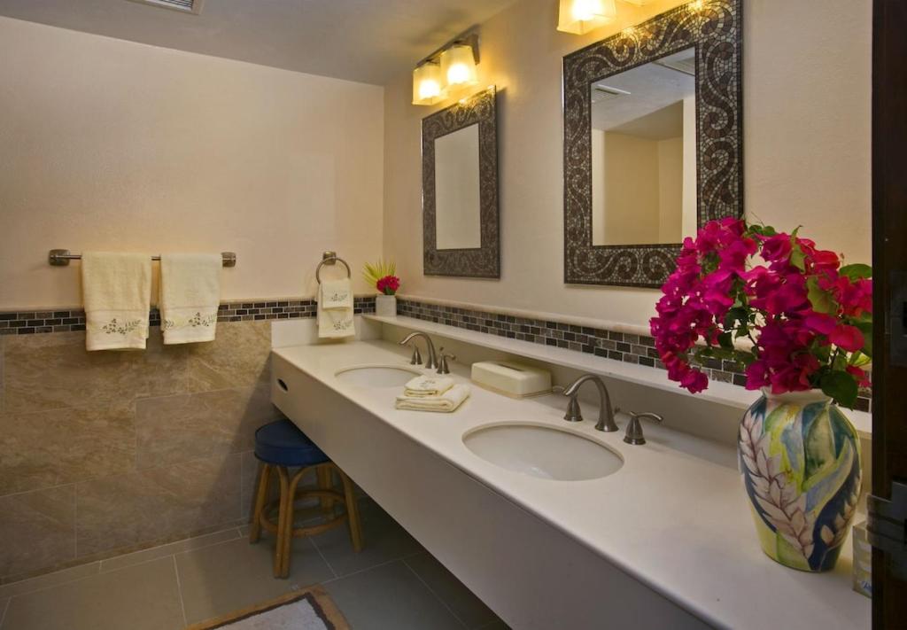 Suitetrails - Sapphire Beachfront Condo - Free Wi-Fi - Save!