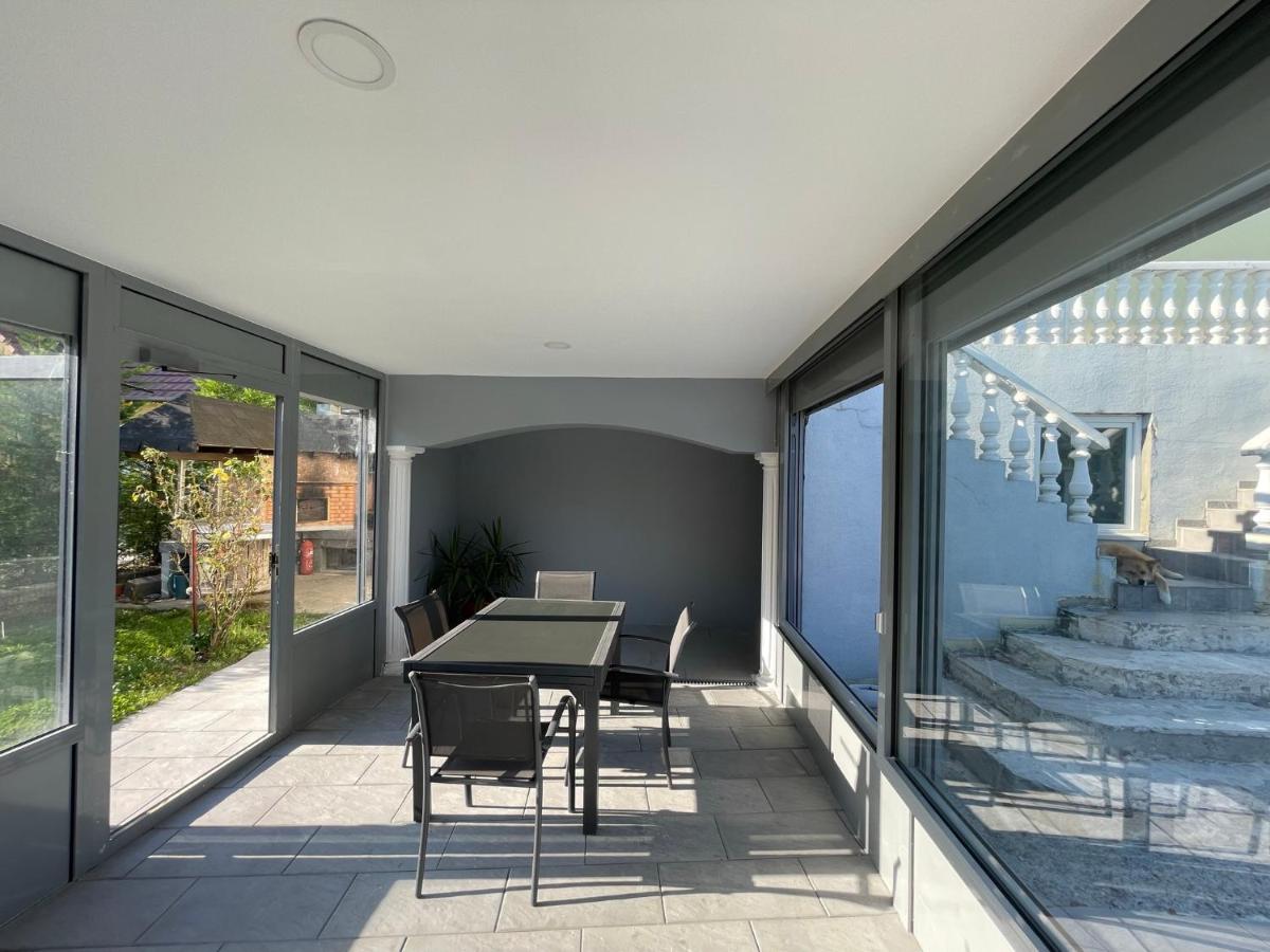 Charmant logement avec piscine et jacuzzi - Housity