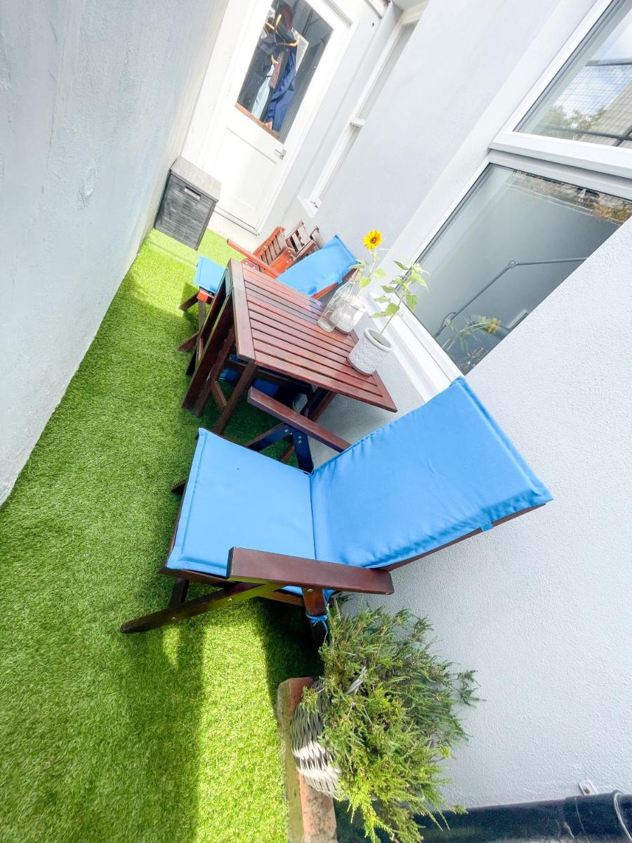 Bright Holidays Kemptown Apartment - Housity