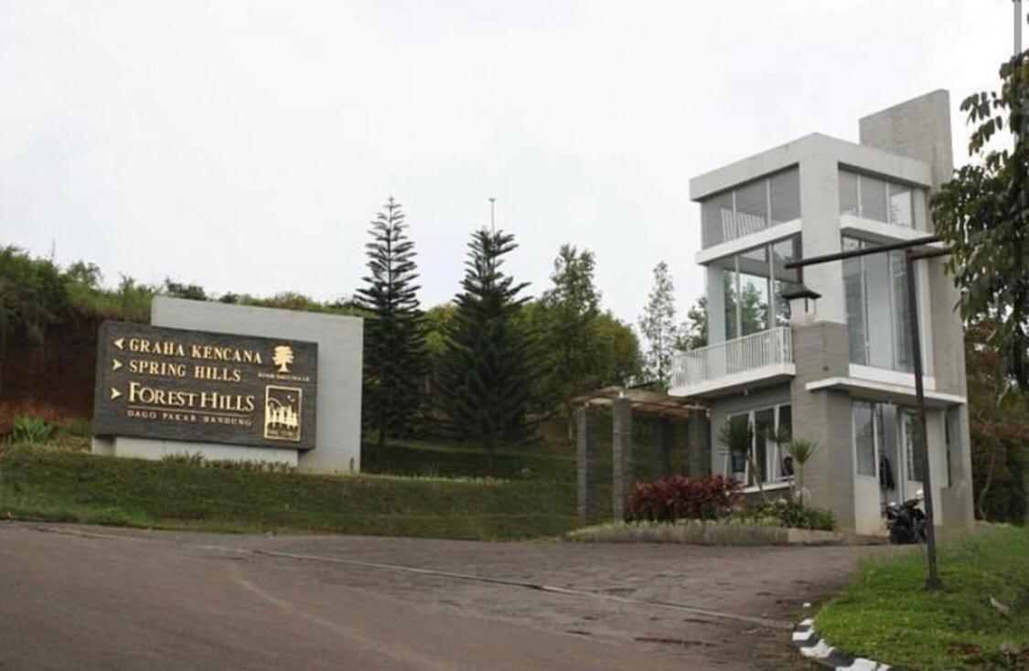 Imah Dago Villa - Budget Staycation villa in Bandung - Housity