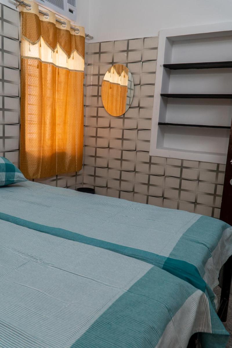 Lakshmi Paradise Lodge A/C - Housity