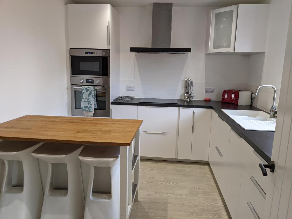 Characterful 2 bed cottage, quiet village setting - Housity