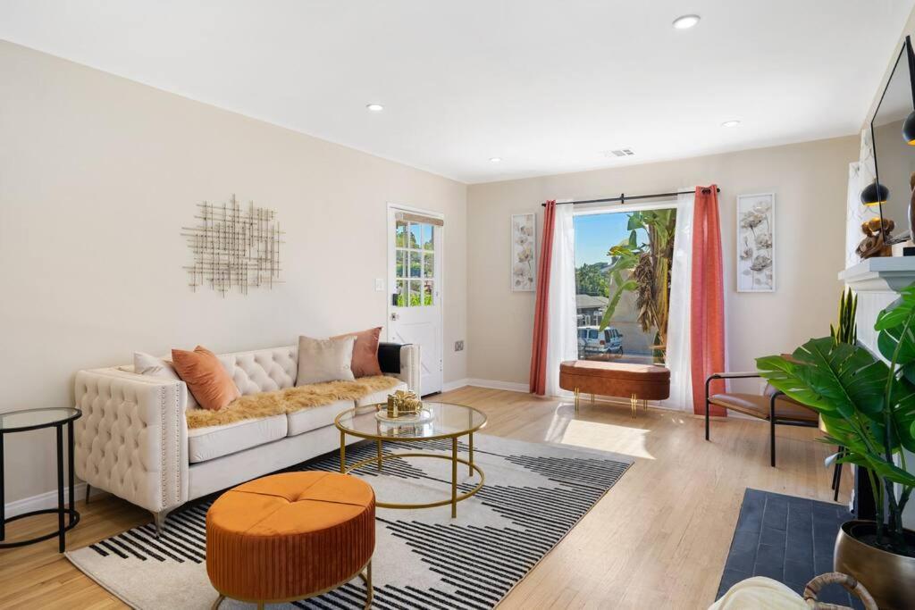Suitetrails - ** Elegant Retreat in LA! Skyline views DTLA, Arts District!