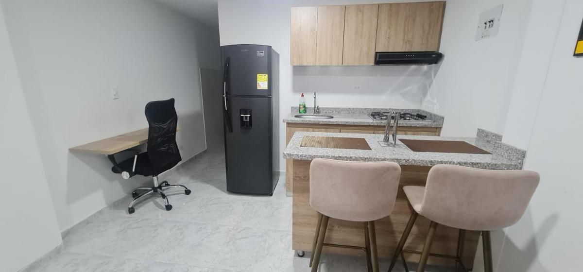 Aparta Estudio Completo - Parqueadero para MOTO - Ibague - Cedro - Housity